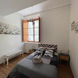 Apartamento El 4 De La Calle Rojas